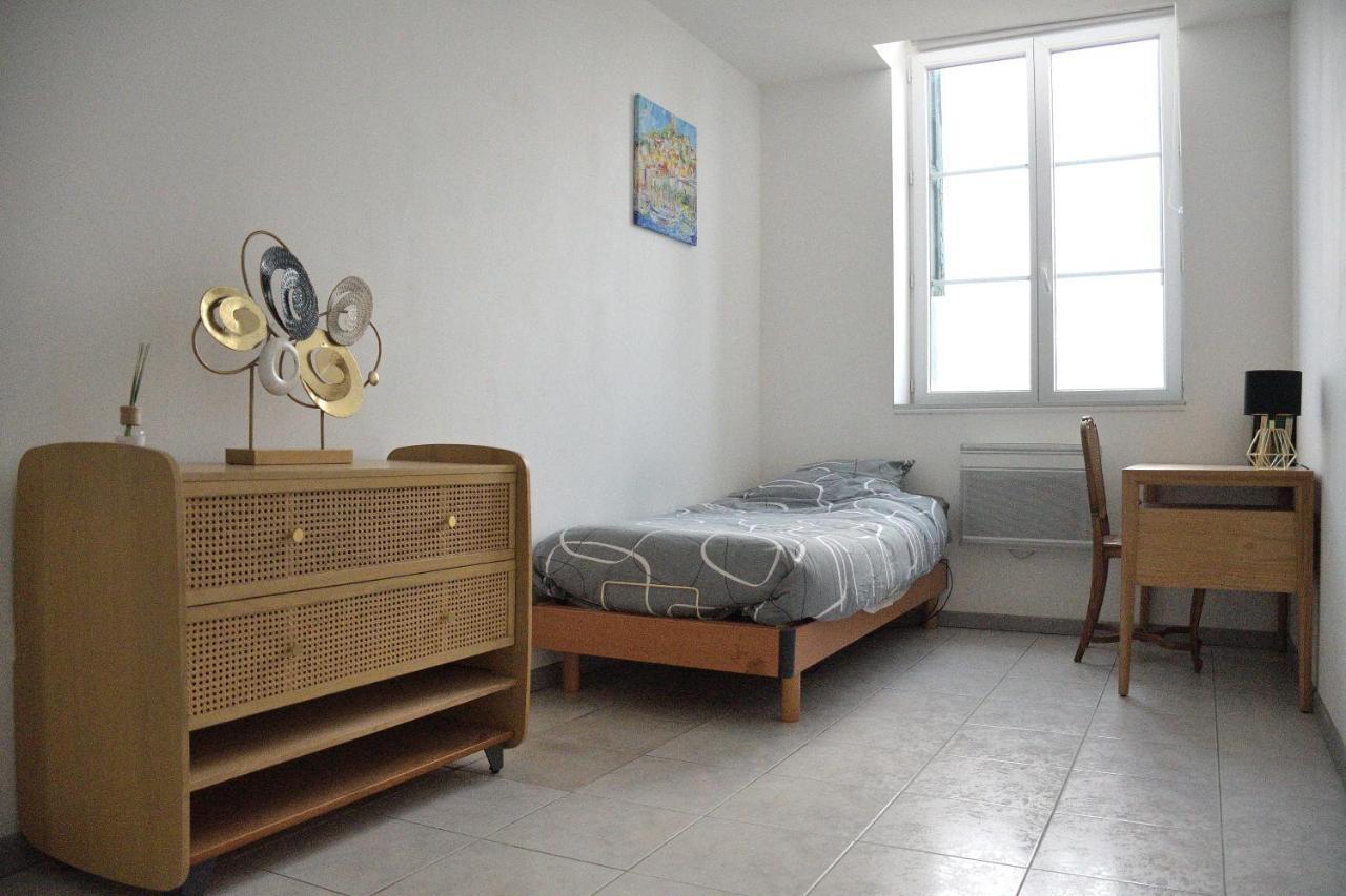 Domus Lemaitre 1 Bouchain - Parking - Wifi Tv - 2 Chambres - Proche Gare Et Commerces Lieu-Saint-Amand ภายนอก รูปภาพ